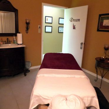 Dream Massage Room Massage Bed